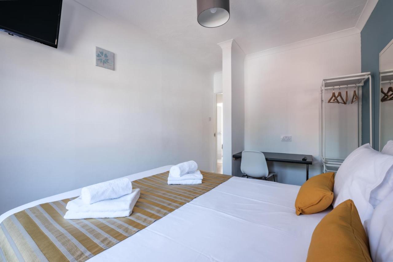 The Douglas - Spacious 2 Bed Apartment In Uddingston Exteriér fotografie