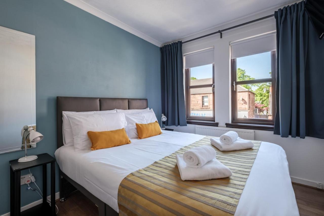 The Douglas - Spacious 2 Bed Apartment In Uddingston Exteriér fotografie