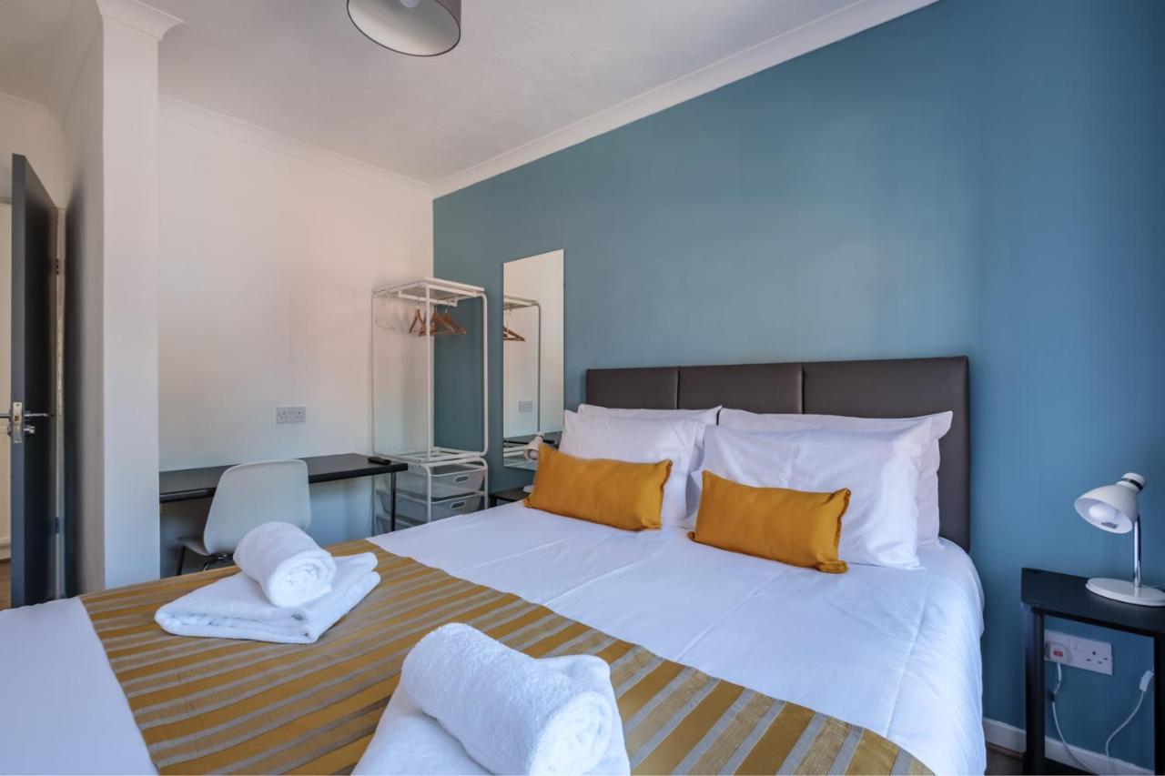 The Douglas - Spacious 2 Bed Apartment In Uddingston Exteriér fotografie