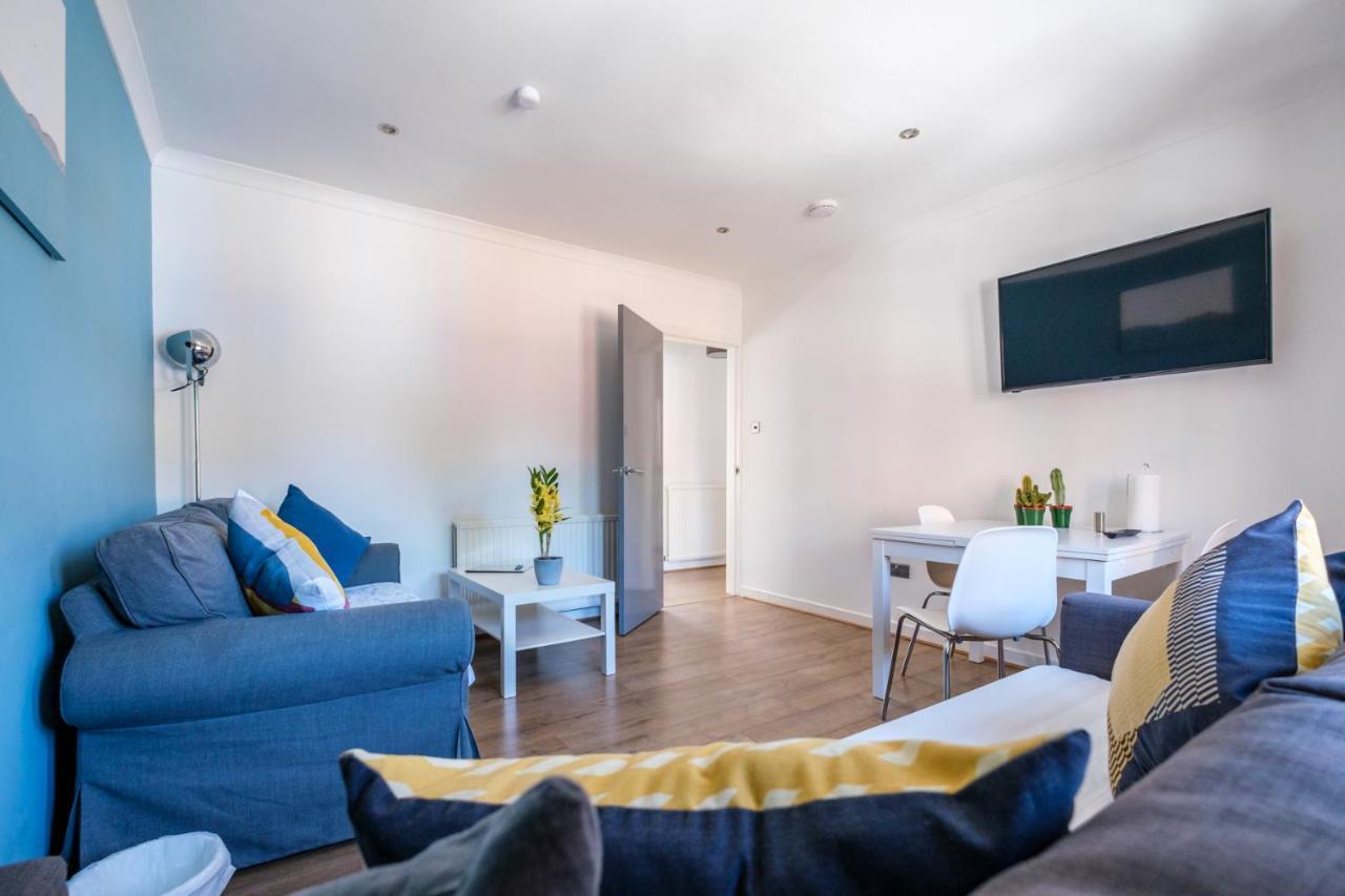 The Douglas - Spacious 2 Bed Apartment In Uddingston Exteriér fotografie