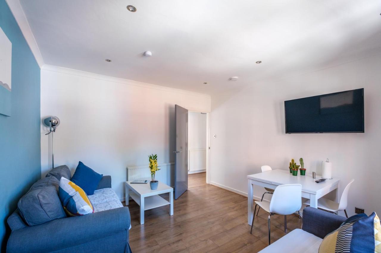The Douglas - Spacious 2 Bed Apartment In Uddingston Exteriér fotografie